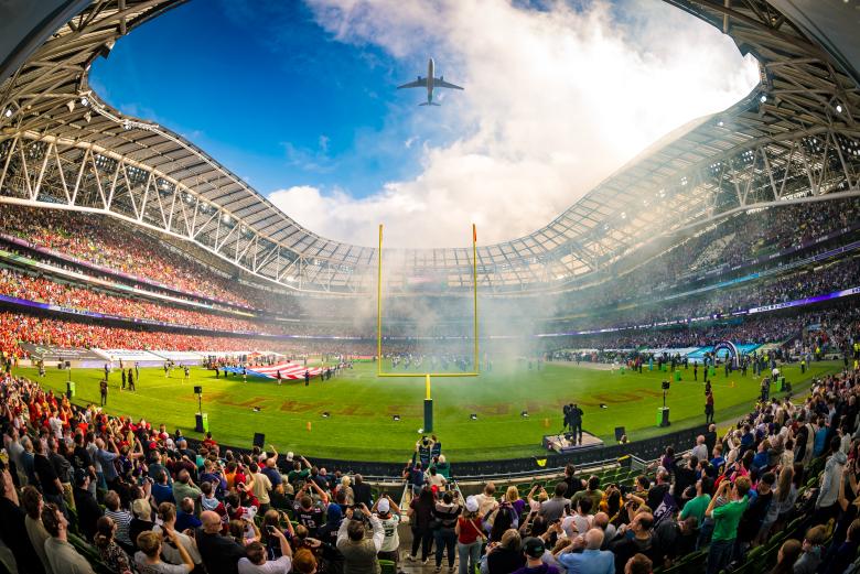 Aer Lingus Plane Flyover at the Aer Lingus College Football Classic